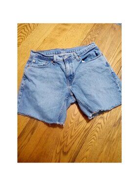 LEVI STRAUSS 559 Jeans Shorts Womens 30 X 32 BLUE  Preowned Used Summer Spring